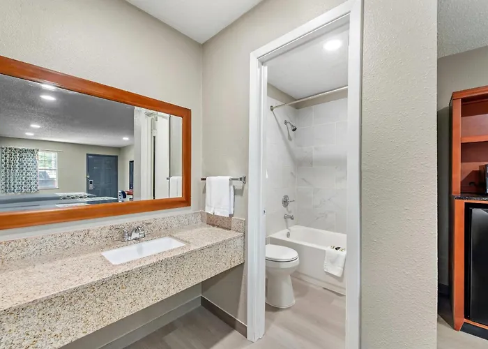 Rodeway Inn & Suites Jefferson