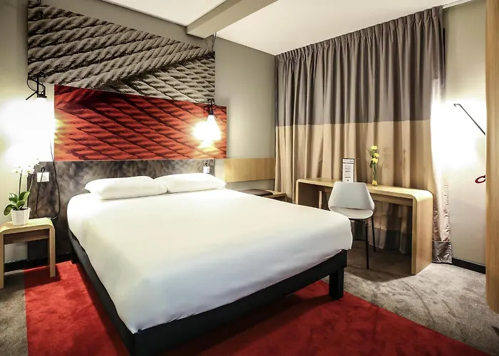 Hotel Ibis Niort Est Mendes France