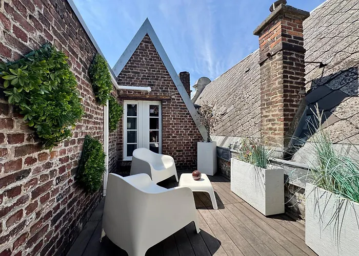 La Cour Des Grands Bed and Breakfast Arras