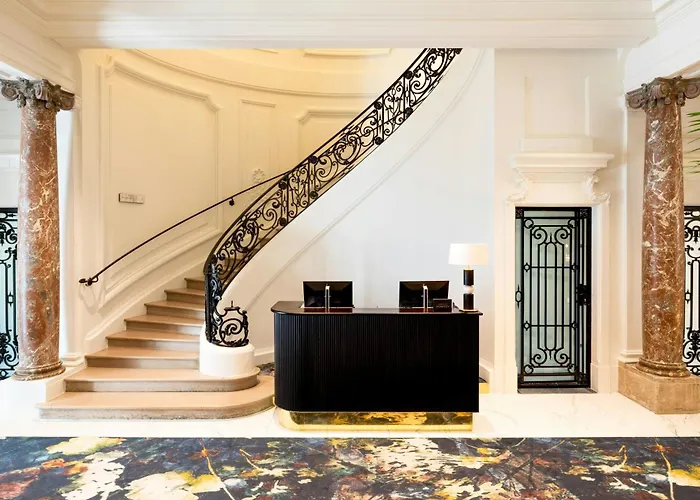 Sapphire House Antwerp, Autograph Collection