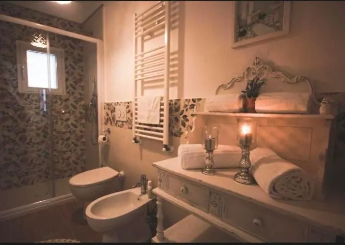 LOVELY&CHIC Rooms nei Sassi