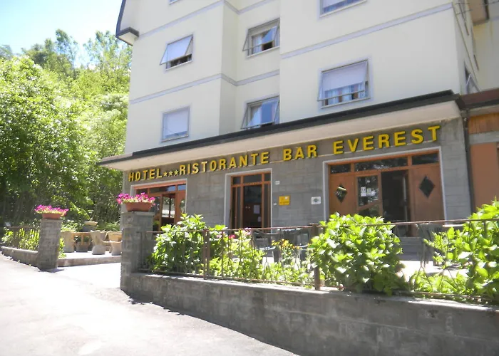 Hotel Everest
