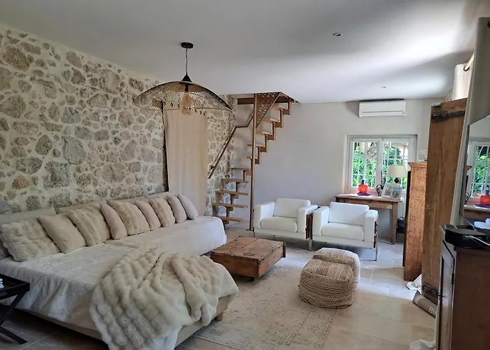 Chambre dhôte avec vue&piscine Bastide de Marie Grasse