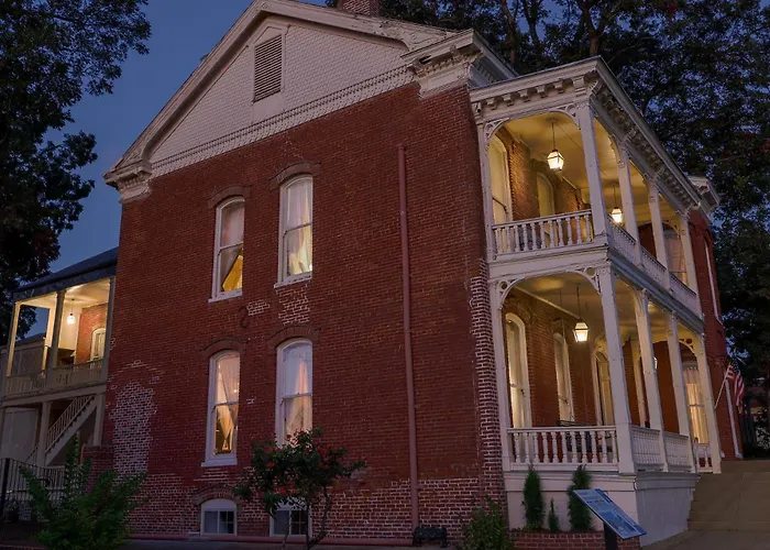 Baer House Inn