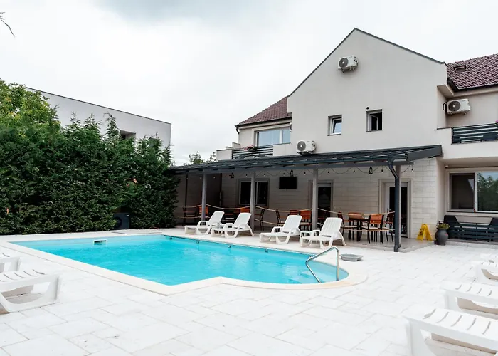 Xo Residence