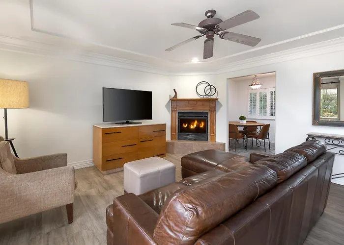 Pelican Inn & Suites Cambria