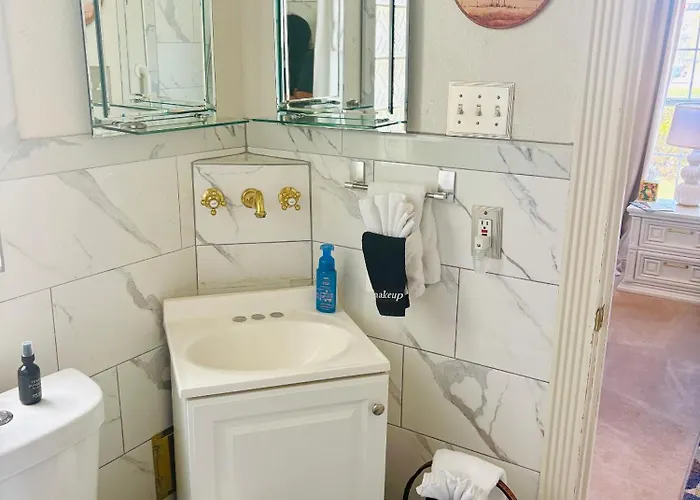 Woodrow House Bed & Breakfast