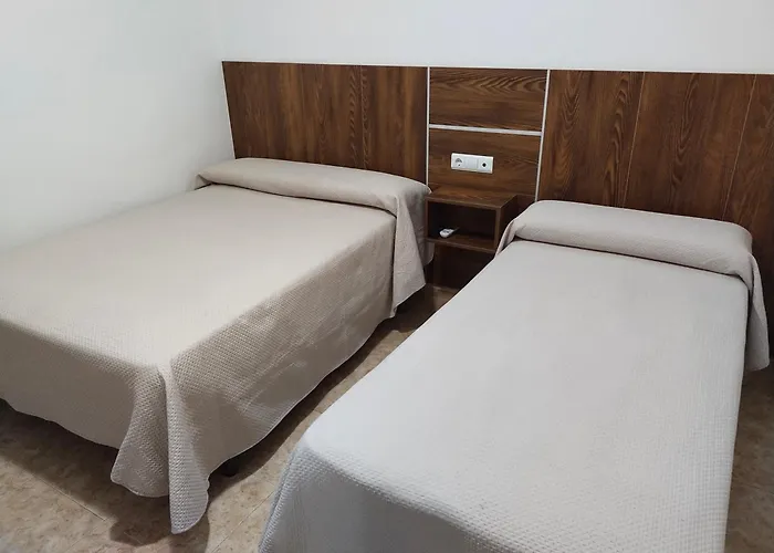 Hostal El Polígono Lucena