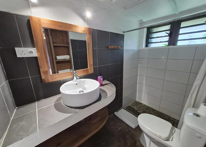 Chantauvent Guest House Blue Bay