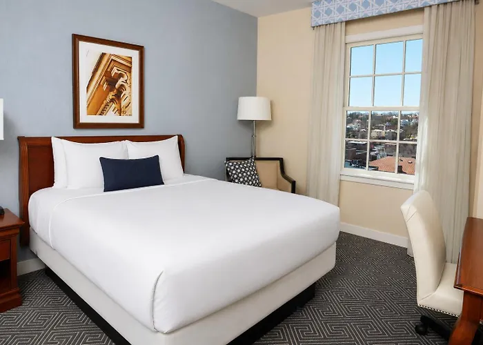 Hotel 24 South Staunton