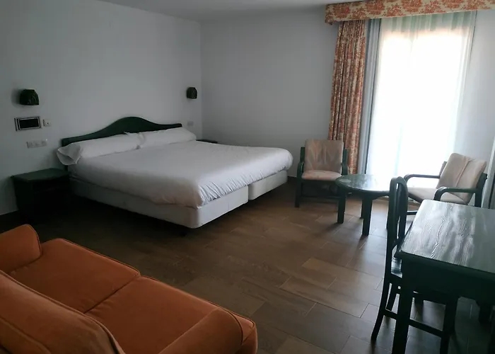 Sabiñanigo Camp&Hotel