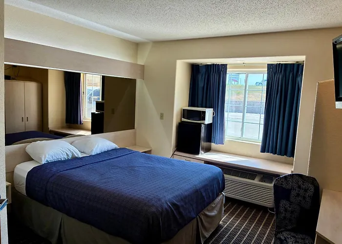 Chadron Inn & Suites