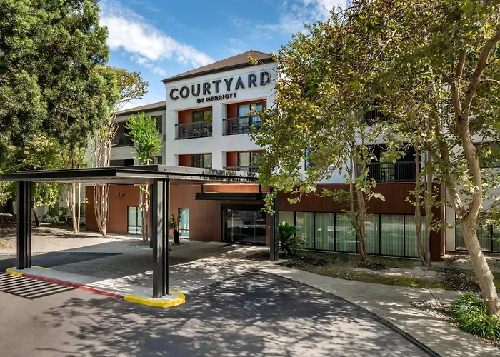 Courtyard By Marriott Stockton