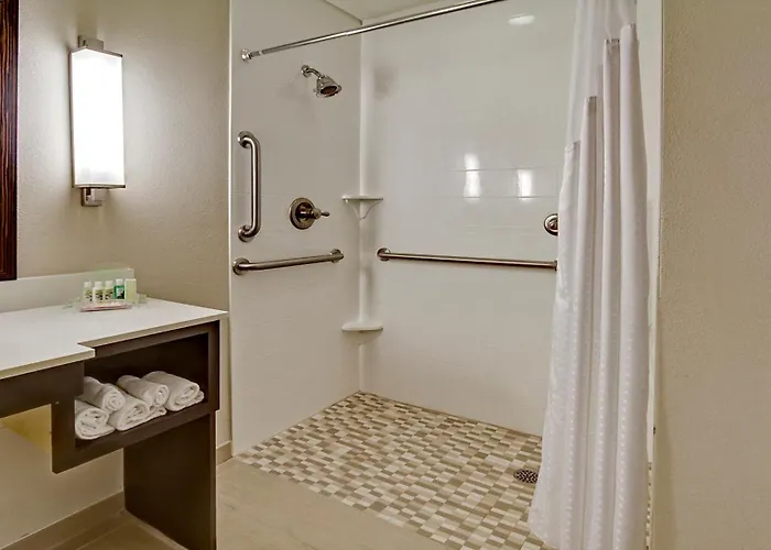 Holiday Inn & Suites Tupelo North By Ihg