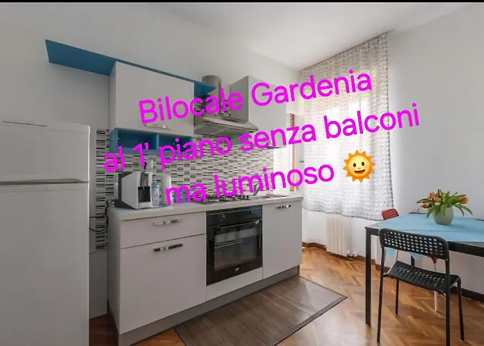 B&B Villino Giovanna Wi-Fi AC Prima fila mare Pineta Porto SantʼElpidio