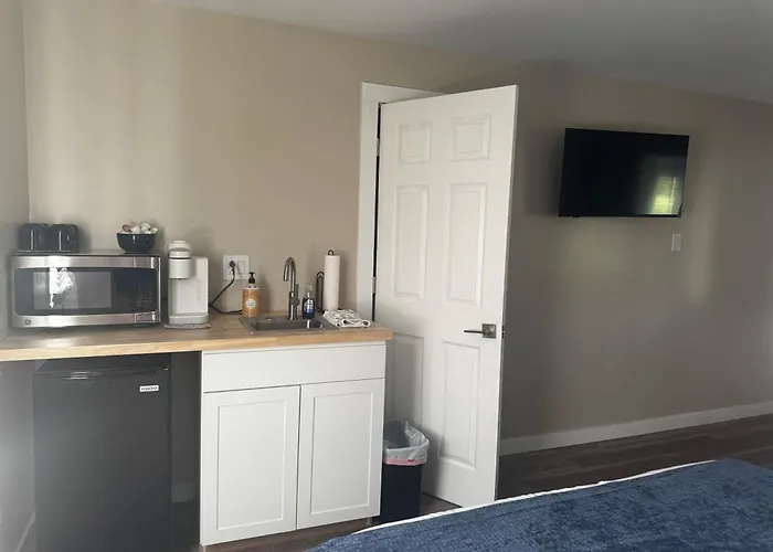 Anchor Bay Inn And Suites Sandusky
