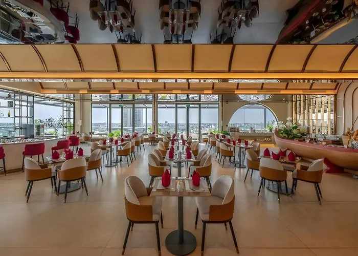 Iris Hotel Cần Thơ