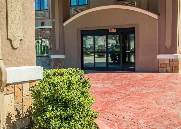 Sleep Inn & Suites At Six Flags San Antonio