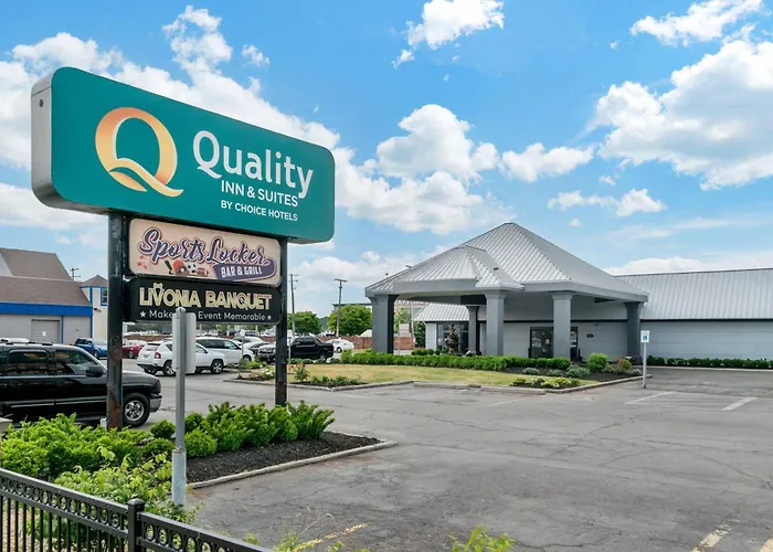 Quality Inn & Suites Banquet Center Livonia