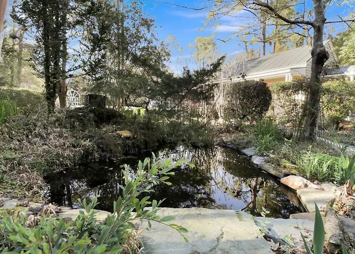 Flowertown Bed And Breakfast Summerville