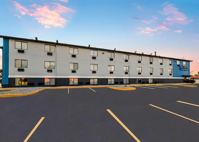 Baymont By Wyndham Findlay Motel