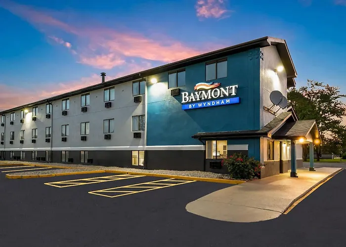 Baymont By Wyndham Findlay Motel