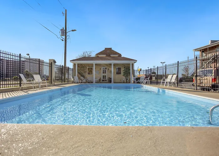 Edgewater Inn - Biloxi Beach