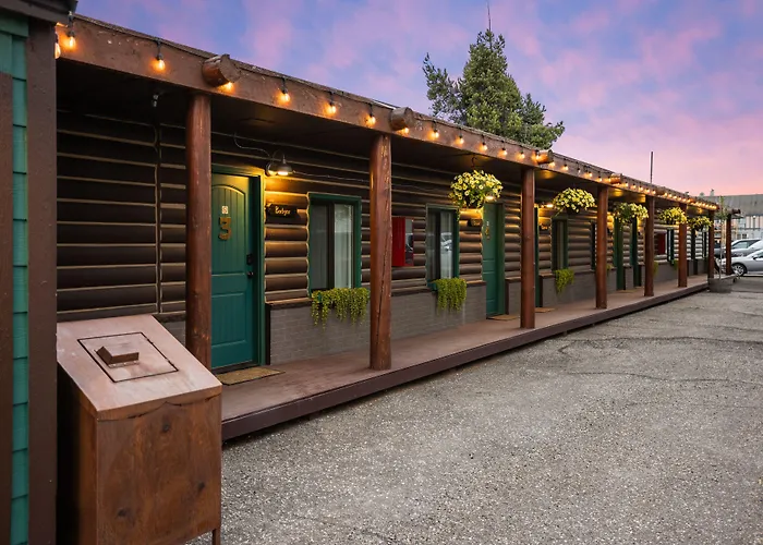 The Bucking Moose Hotel West Yellowstone