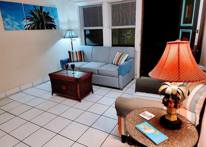 Suite Dreams Inn By The Beach