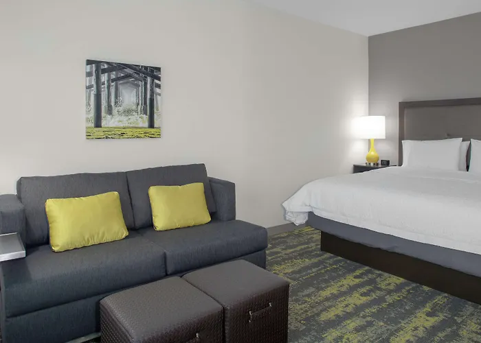 Hampton Inn & Suites Irvine/Orange County Airport