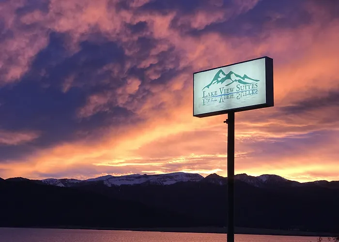 Lake View Suites
