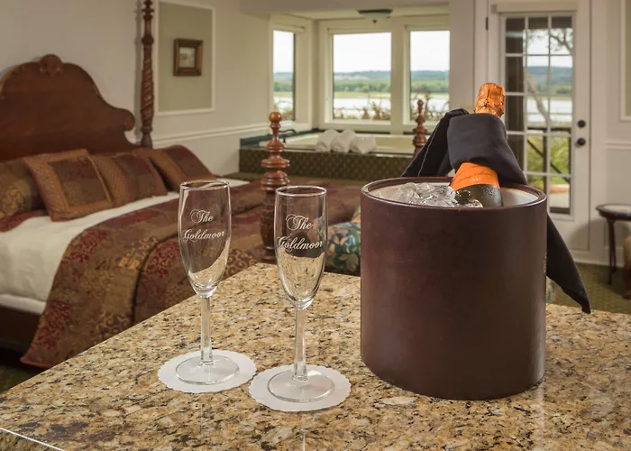 Goldmoor Inn & Resort