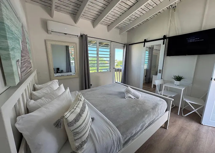 La Jamaca - An Island Vibe Hotel