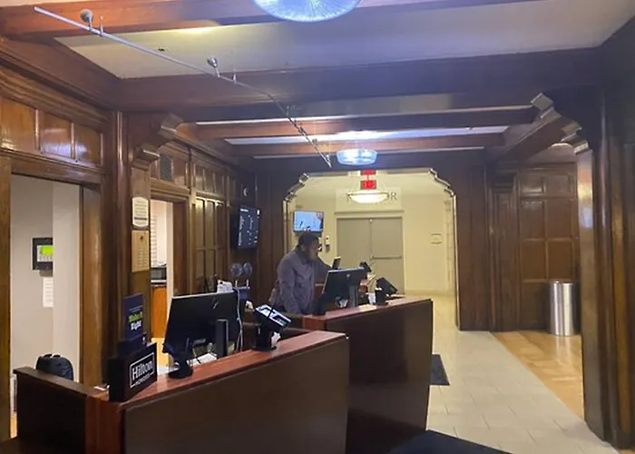 The Tudor Arms Hotel Cleveland - A Doubletree By Hilton
