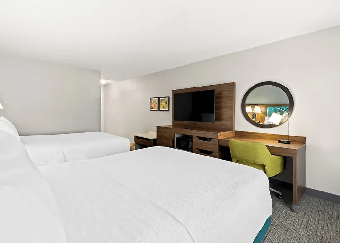 Hampton Inn & Suites Canton North Canton