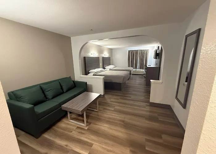 Quality Inn & Suites Biloxi - Ocean Springs