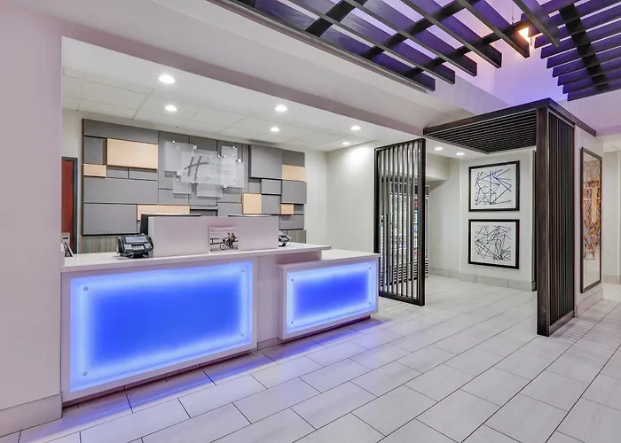 Holiday Inn Express Hotel & Suites Seaside Convention Center By Ihg