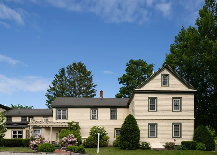 1802 House Bed & Breakfast