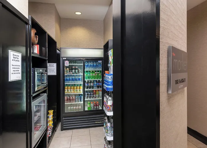 Courtyard By Marriott West Orange