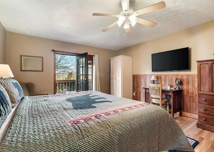 Berry Springs Lodge Sevierville