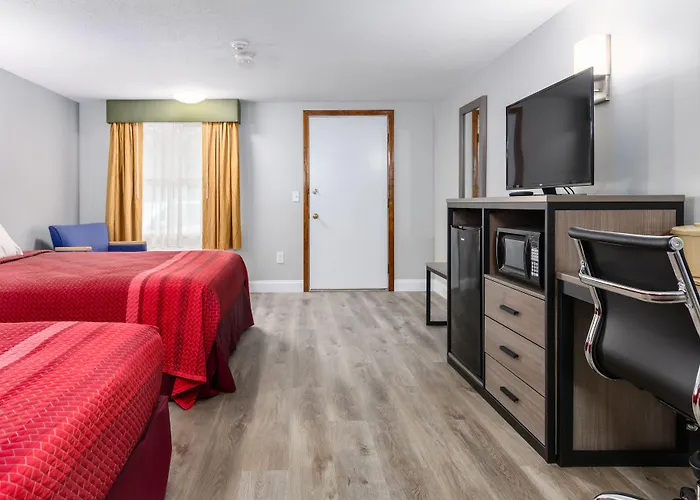 Captains Quarters Motel & Conference Center