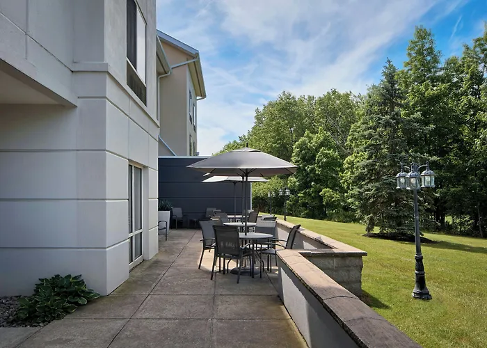 Fairfield Inn & Suites Cleveland Avon