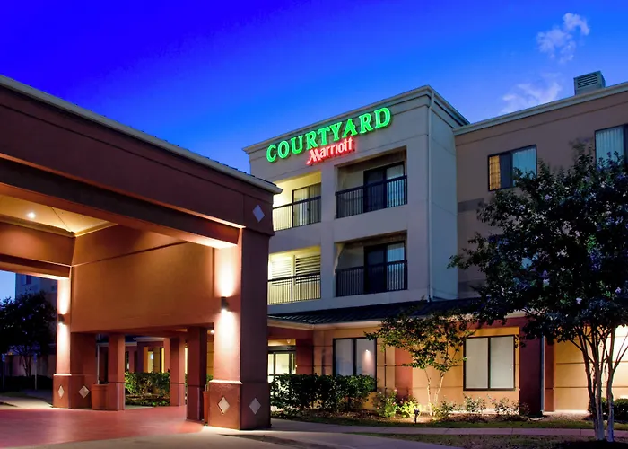 Courtyard By Marriott Bryan College Station Hotel