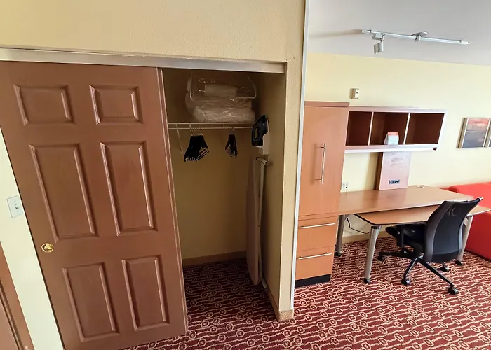 Towneplace Suites By Marriott Bloomington