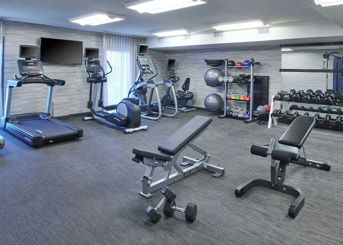 Courtyard By Marriott Detroit Troy