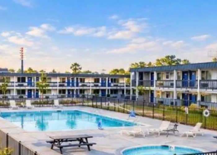 Motel 6-Claremont, Ca