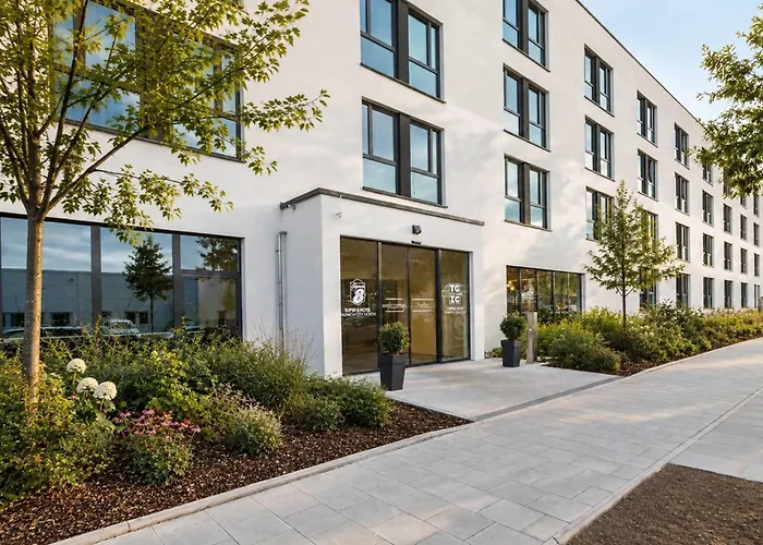 Super 8 By Wyndham Munich City North