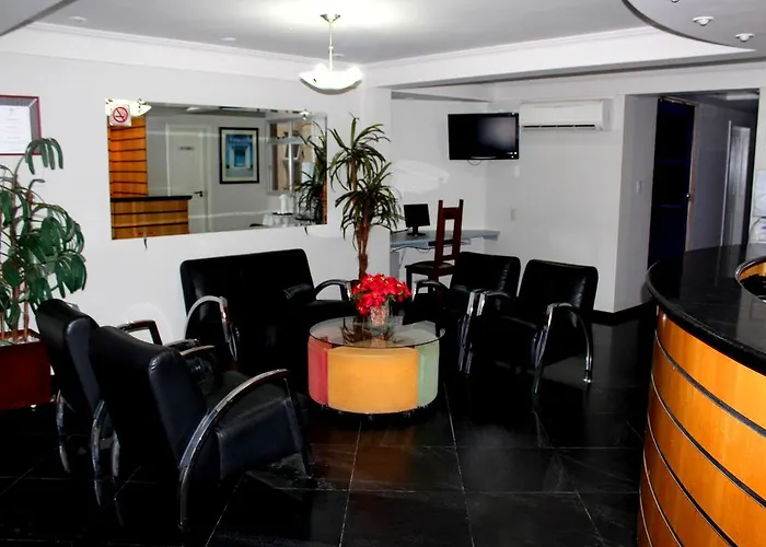 La Defense Apart Hotel Montes Claros