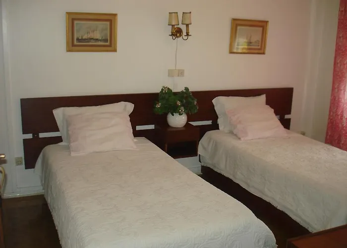 Pensão Residencial Luanda Hotel Tomar