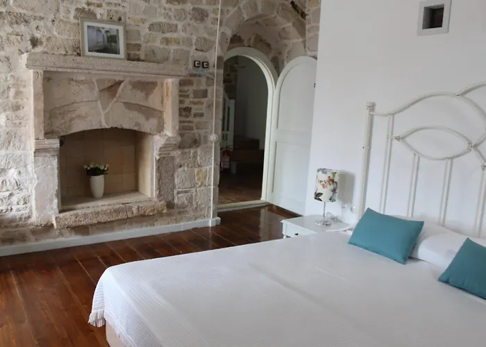 Eski Tas Hotel